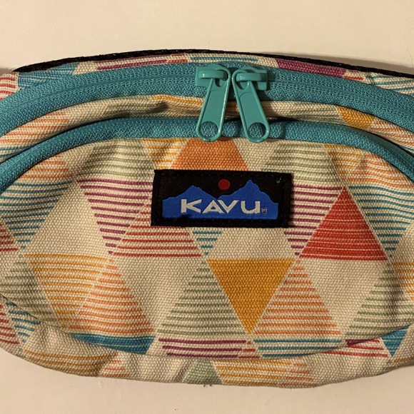 Kavu canvas spectator trislice fanny pack, 2 pockets double zipper. - Picture 3 of 7